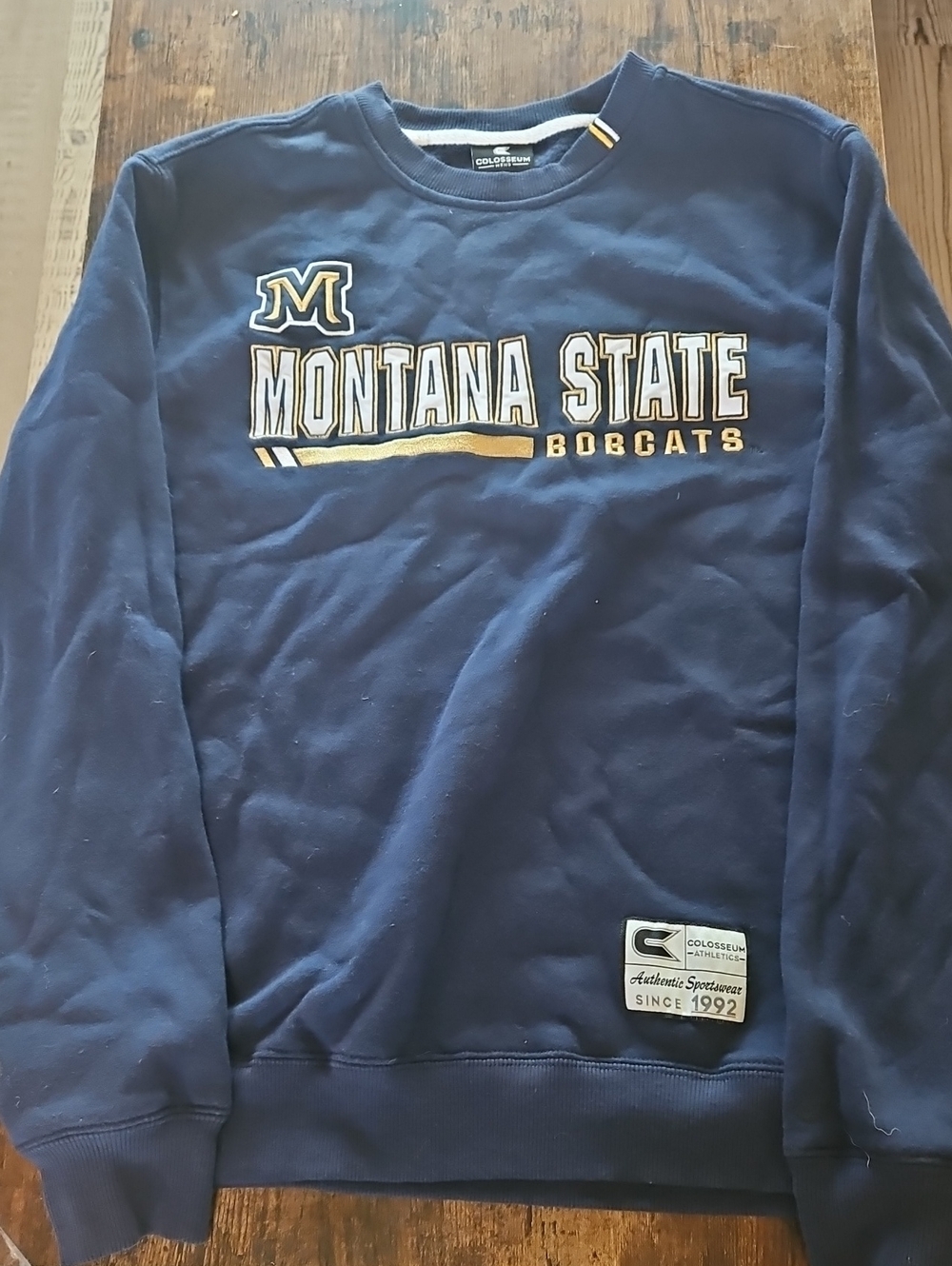 Colosseum Navy Montana State Bobcats Crewneck Sweatshirt with Gold Accents